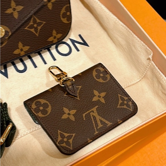 💯%  Authentic Louis Vuitton Félicie Strap & Go✨ - Picture 10 of 14